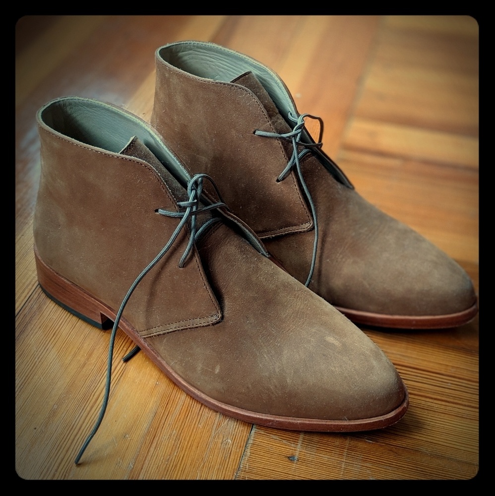 Nisolo Isa chuckka boots